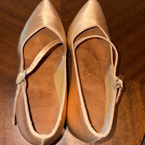 Ballroom dance shoes  satin  light Peach/rose gold  rhinestone buckle
Leather so - Picture 9 of 16